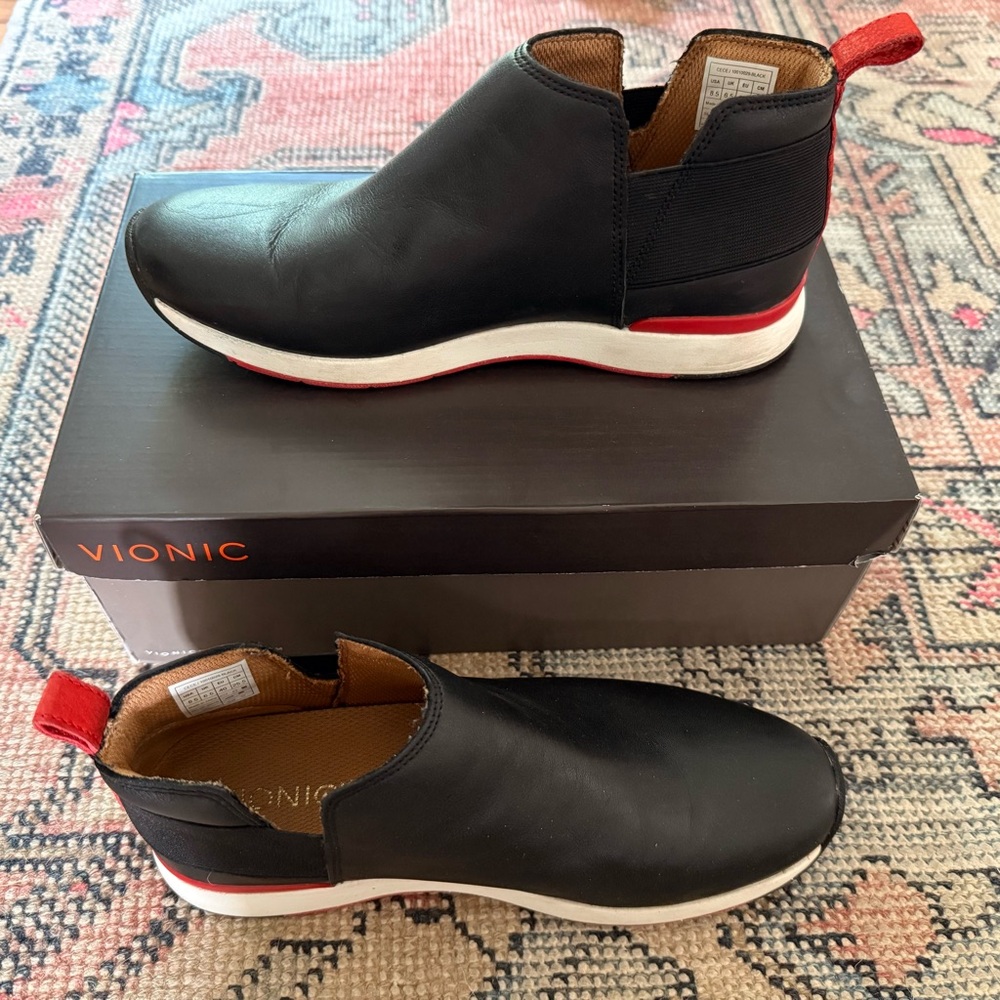 Vionic Women's Black and Red Slip-On Ankle Sneakers
